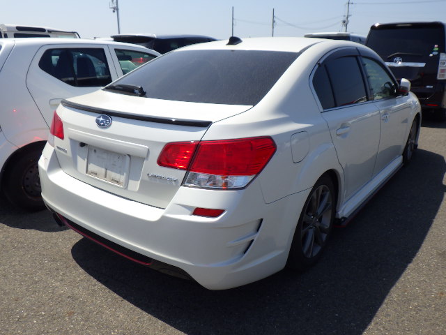 2013 SUBARU LEGACY B4
